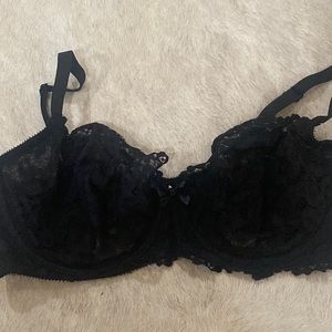 Black lacy Very Sexy Unlined Demi Victorias Secret 38D